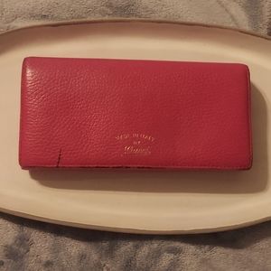 Awesome Gucci wallet, trademark front,  pink magenta, 💖 early 2000's, PGC!